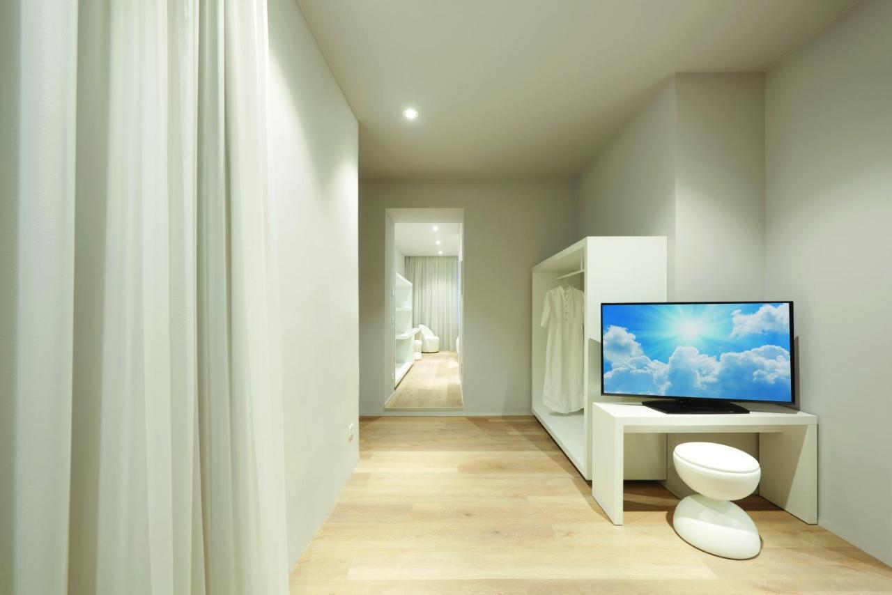 Youme Design Place Hotel Trieste Exteriör bild