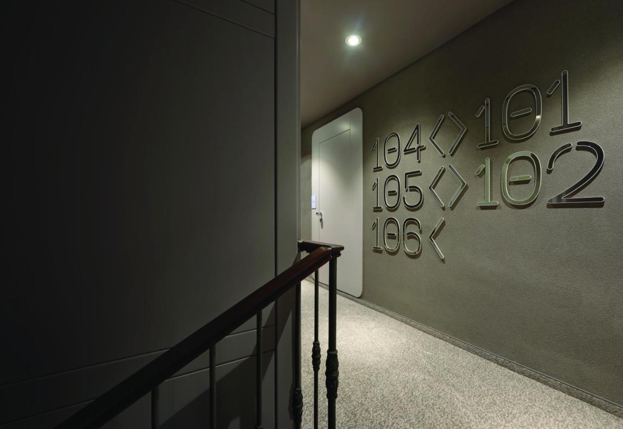 Youme Design Place Hotel Trieste Exteriör bild